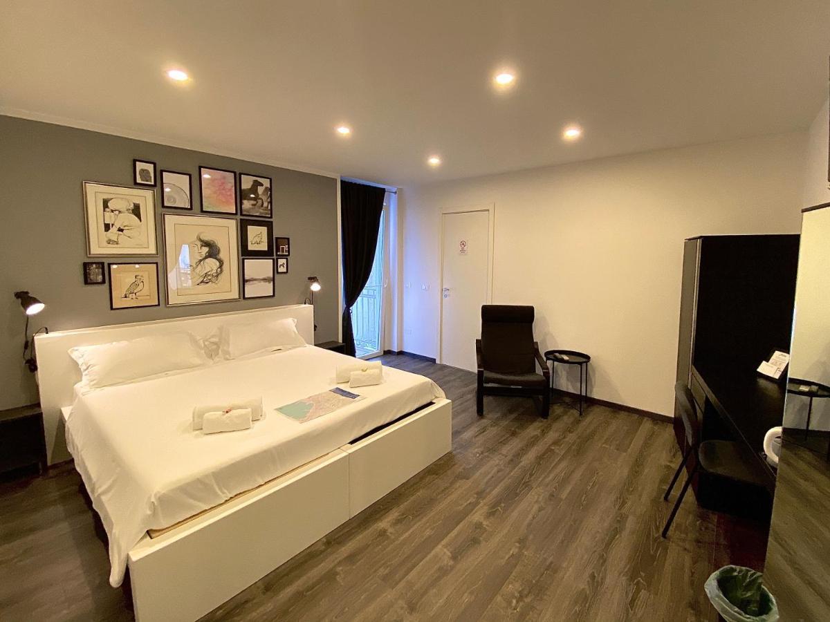 Mimi Rooms&Studios Trieste Bagian luar foto