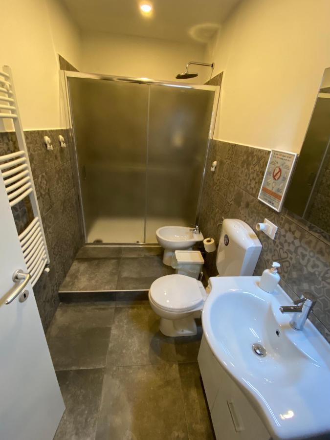 Mimi Rooms&Studios Trieste Bagian luar foto