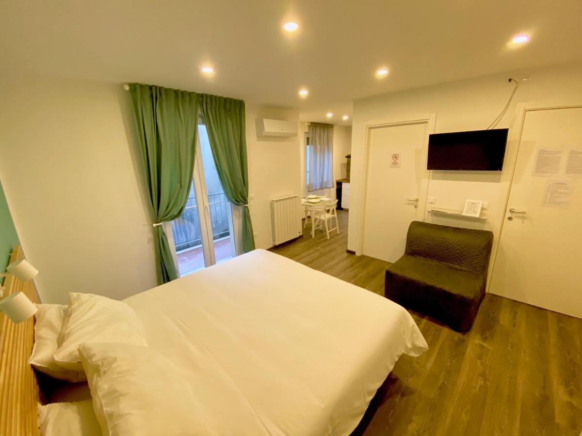 Mimi Rooms&Studios Trieste Bagian luar foto