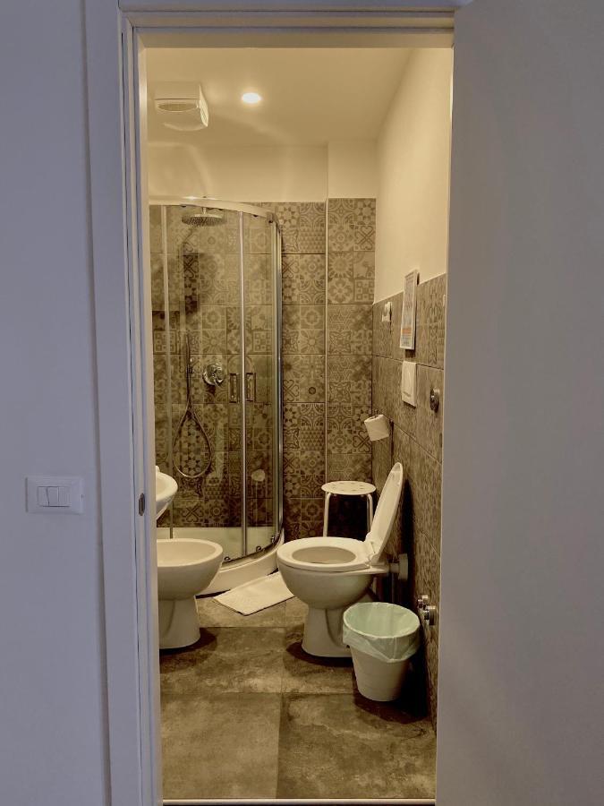 Mimi Rooms&Studios Trieste Bagian luar foto